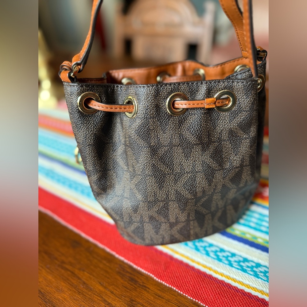 Michael Kors Small Drawstring Bucket Bag - Picture 7 of 12